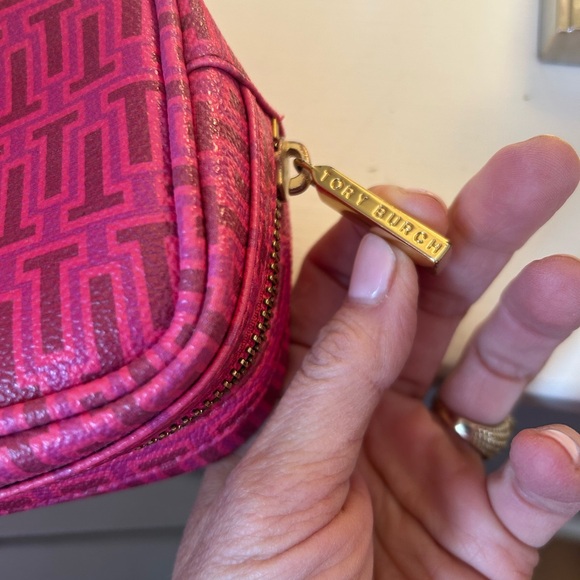 Cute Tory Burch Pink Coated Canvas Cosmetic Case - Picture 6 of 6